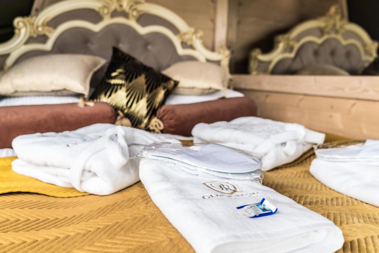 Glamp Royal Hotel Biały Dunajec Buitenkant foto