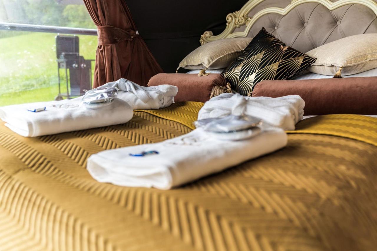 Glamp Royal Hotel Biały Dunajec Buitenkant foto